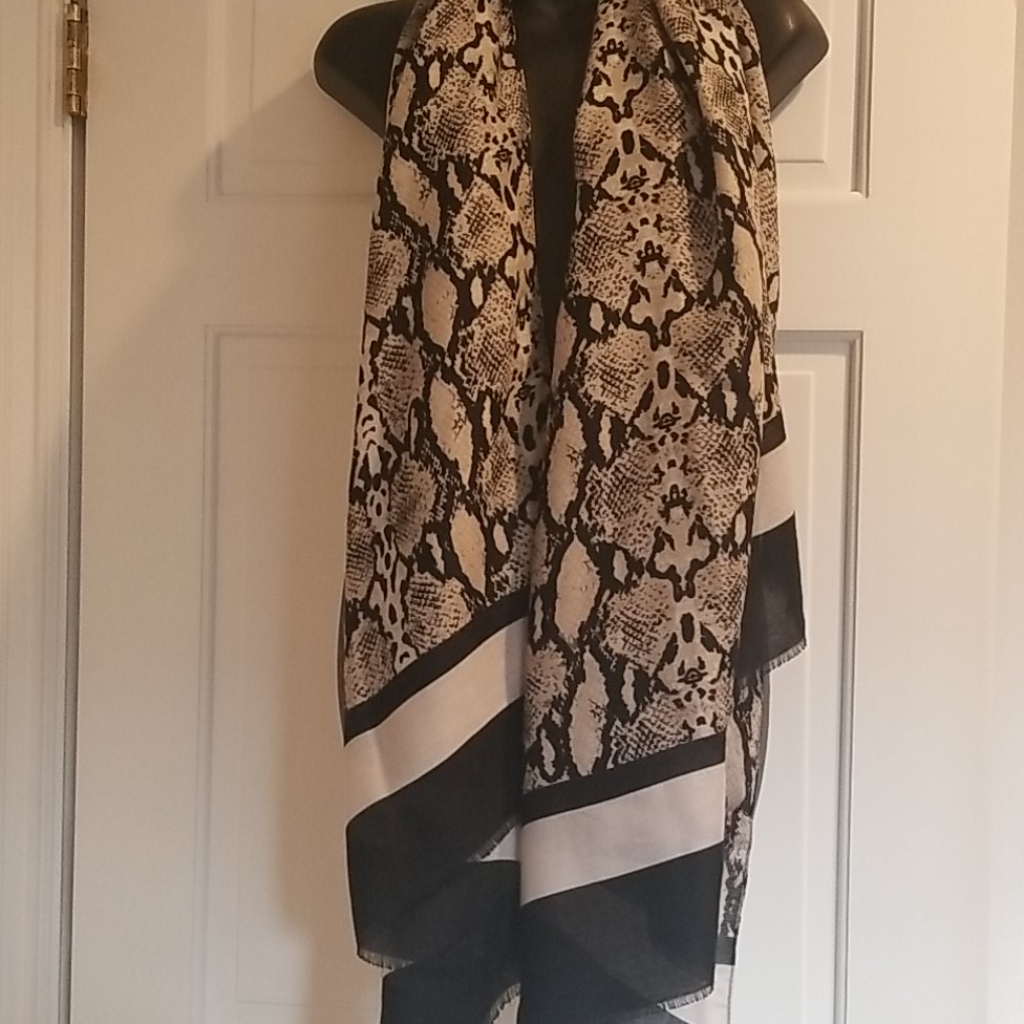 Python Scarve/Wrap